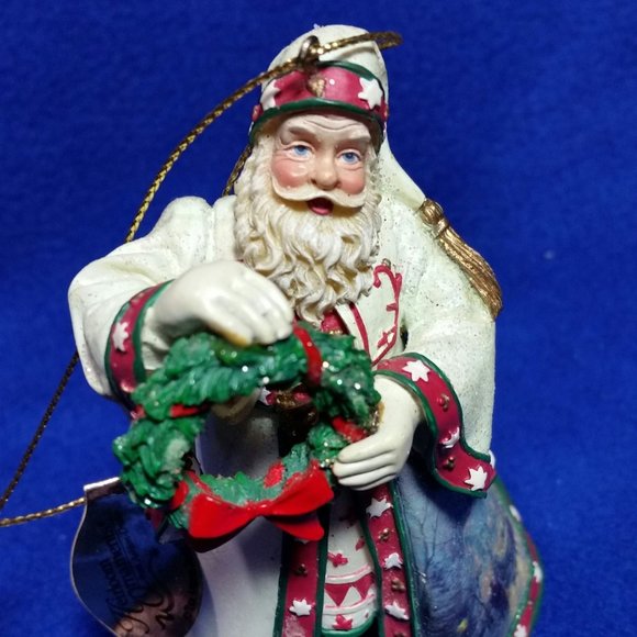 Thomas Kinkade Old World Santa Christmas Journey's End Santa Ornament Pre-Owned - Picture 4 of 10